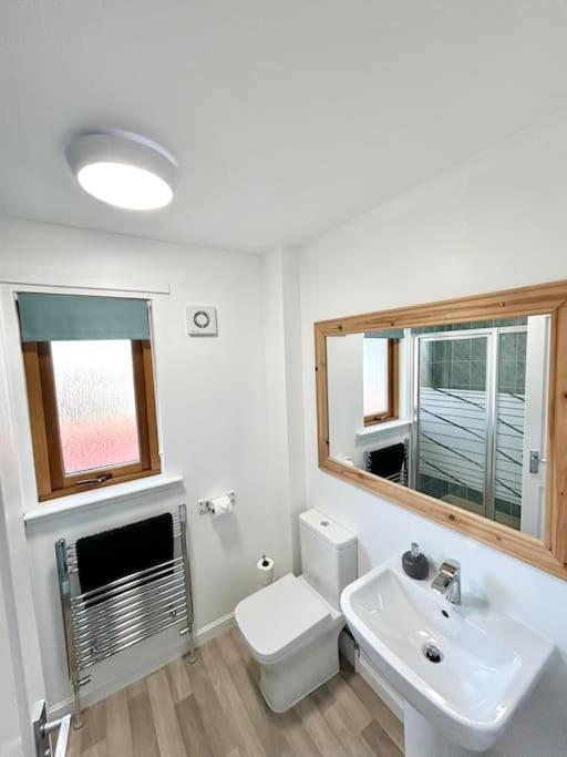 Cosy At Camden, Entire Bungalow Evanton Εξωτερικό φωτογραφία