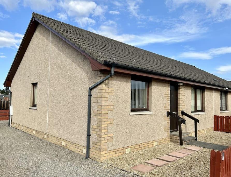 Cosy At Camden, Entire Bungalow Evanton Εξωτερικό φωτογραφία